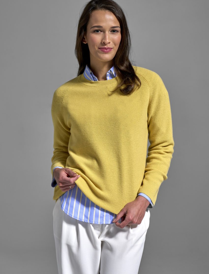 Women's classic merino roundneck sweater