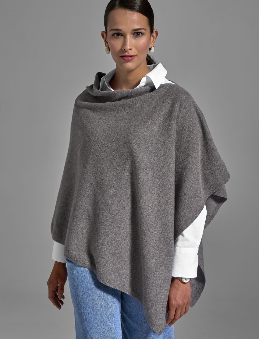 Women’s extrafine merino wool poncho