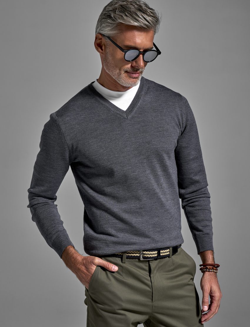 Men's Extrafine Merino Classic V-neck